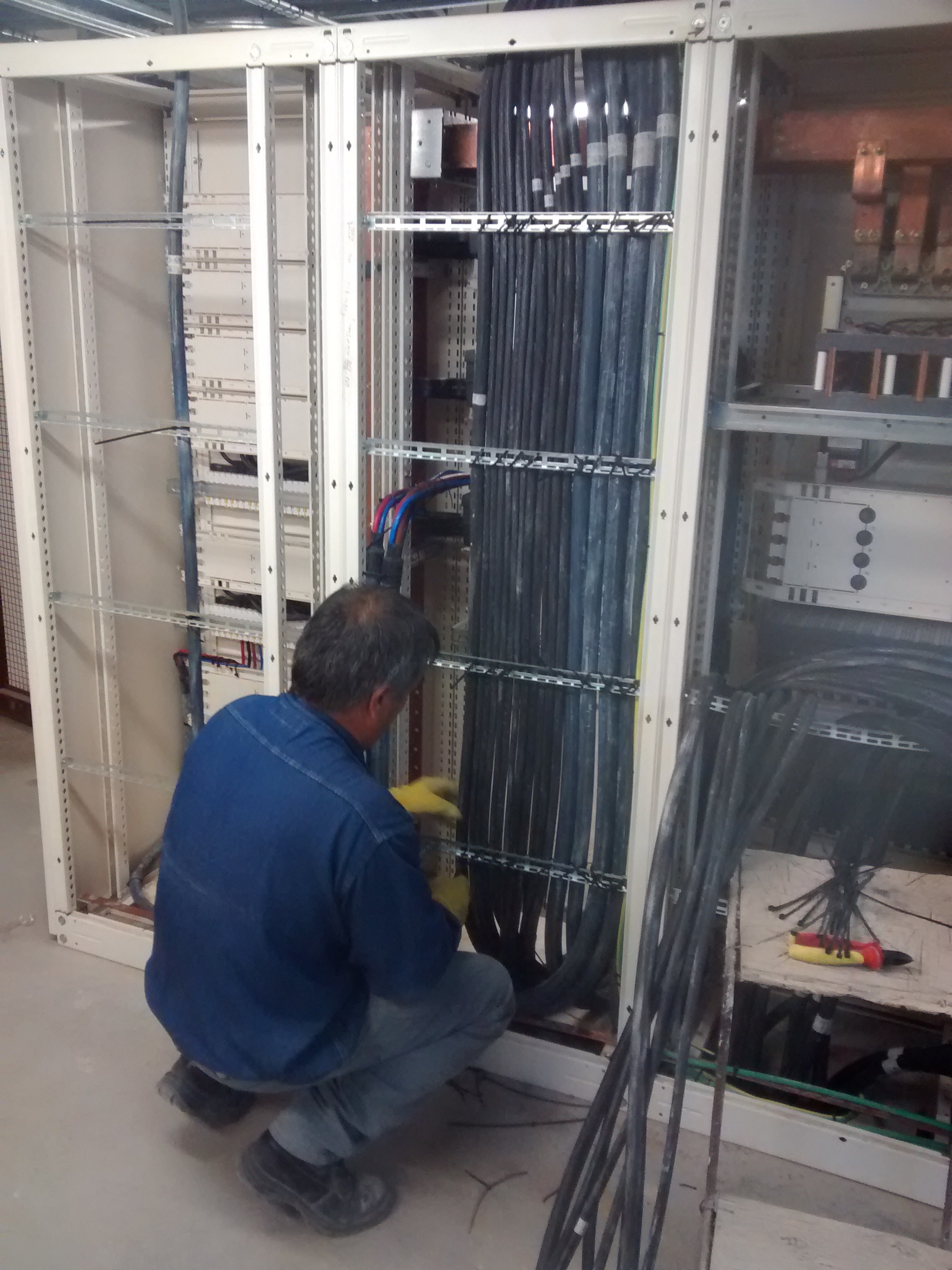 Cableado de potencia conexionado en obra por AyB Energía Integral
